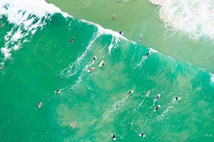 Bondi_Beach_Surfers_2_s_4