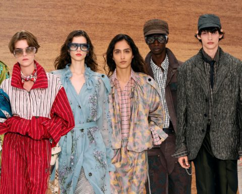 Models auf dem Laufsteg der Burberry SS27 Show in London