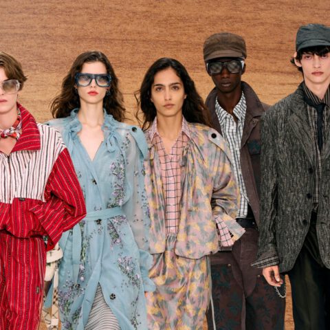 Models auf dem Laufsteg der Burberry SS27 Show in London